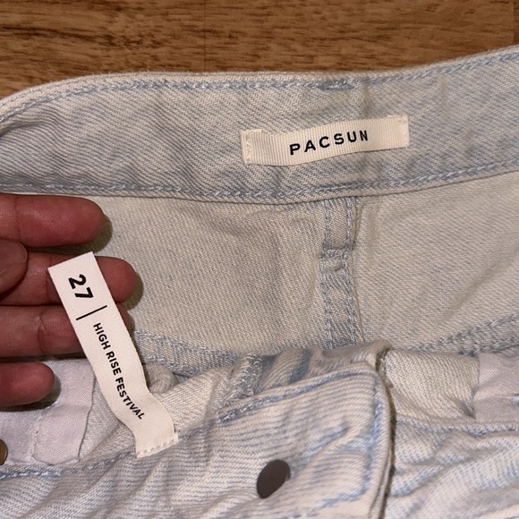 Pacsun light blue jean shorts with small rips at bottom size 27 - Picture 3 of 3